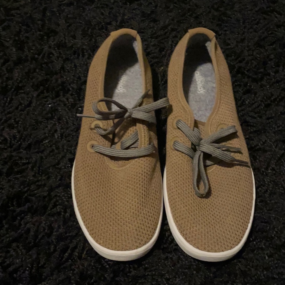 green/brown allbirds